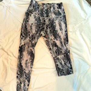 Black & White Active Leggings